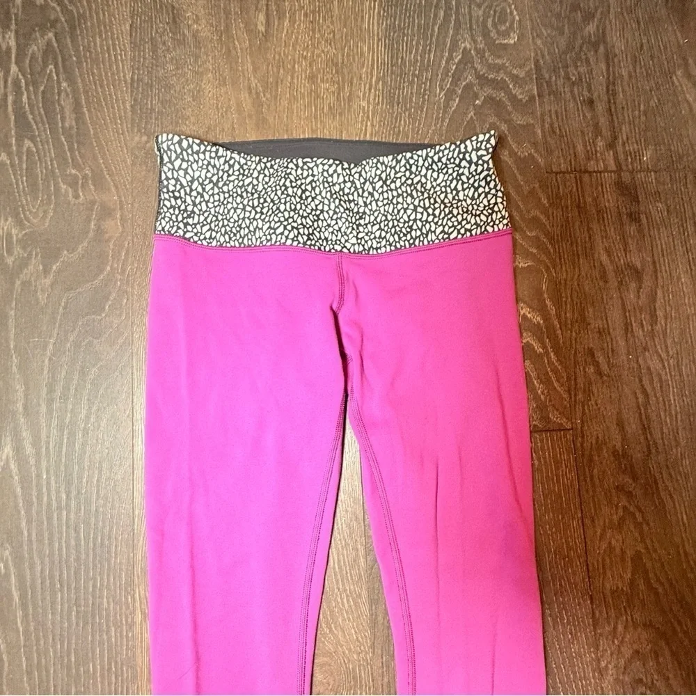 Lululemon Athletica Pink Leggings with Supportive Waistband